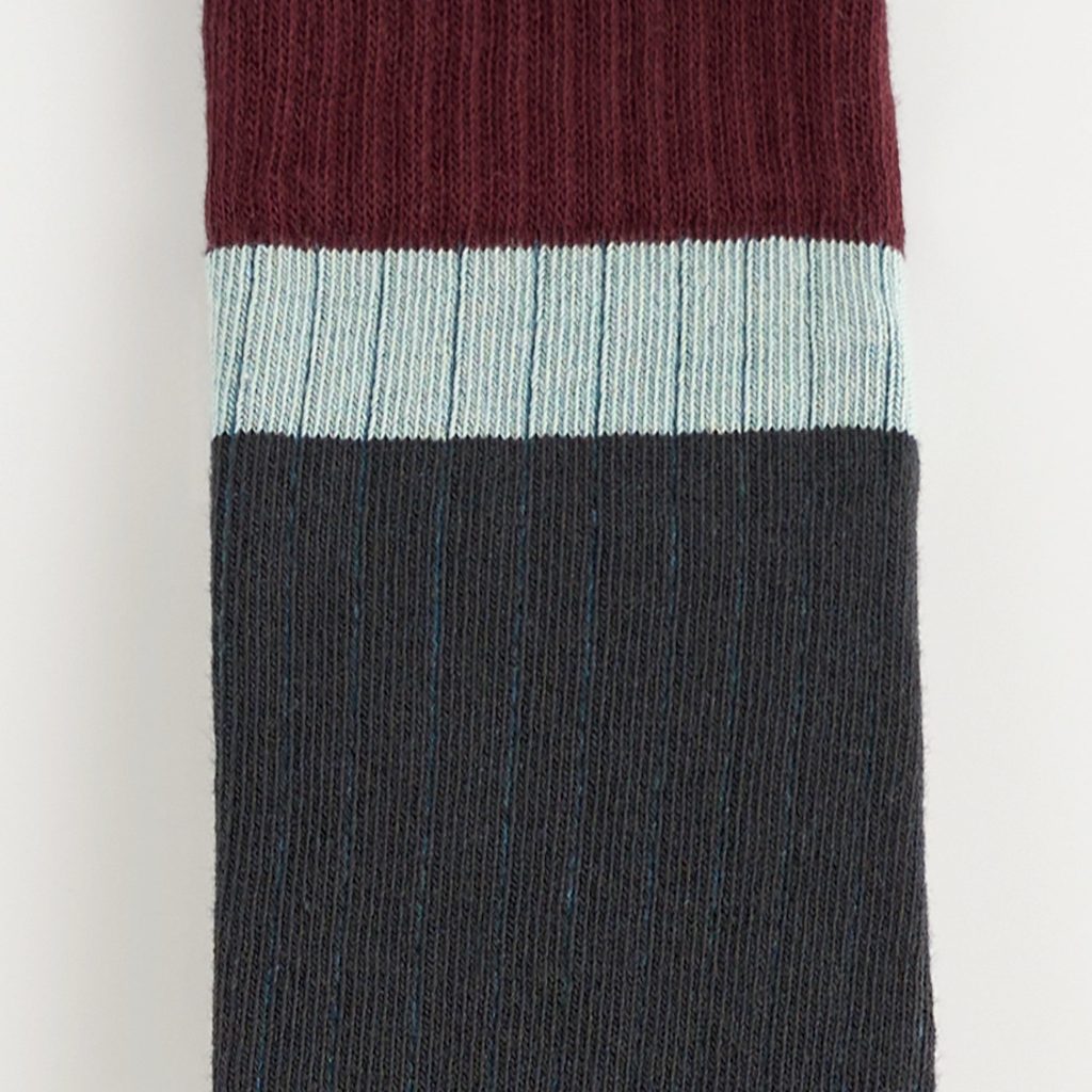 Calcetines overlap gris de Bahalana Socks